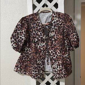 Chic Leopard Print Blouse